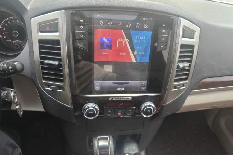 Used Mitsubishi Pajero 2018 V97 3.8L 5-Door GLS Sunroof – Middle East Audio And AC Panel