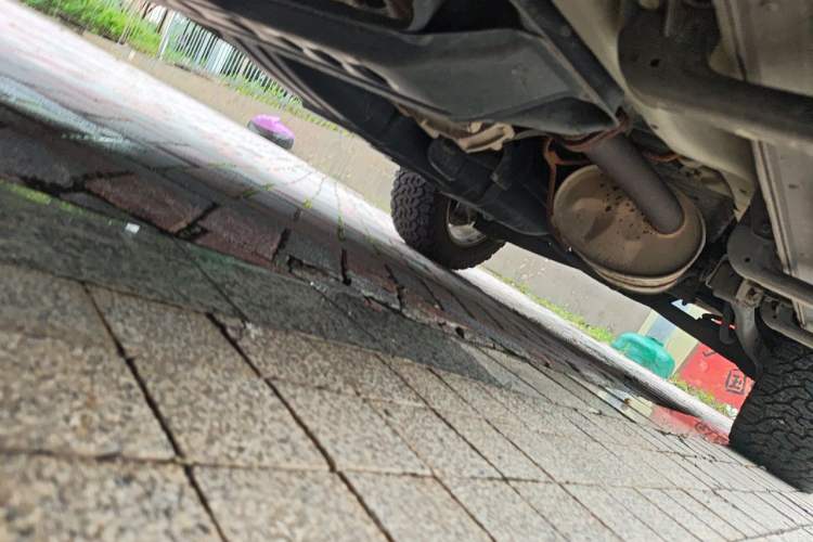 Used Mitsubishi Pajero  Chassis Front Left