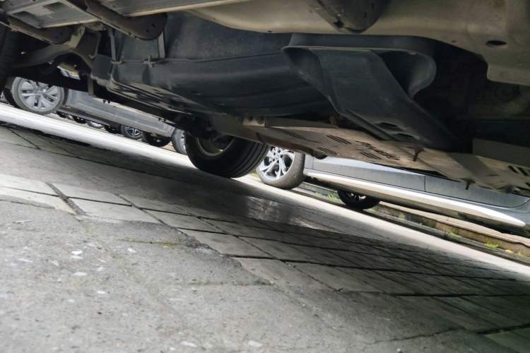 Used Mitsubishi Pajero  Chassis Front Right