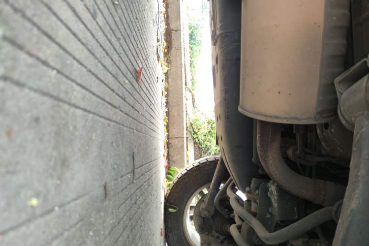Used Mitsubishi Pajero  Chassis Front Right