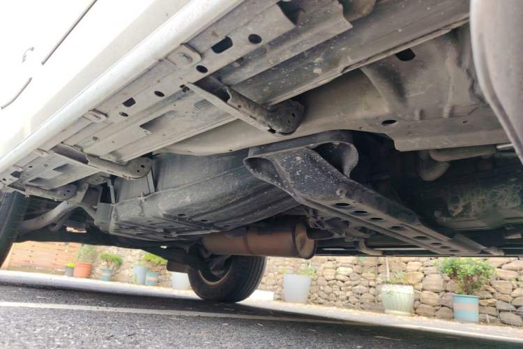 Used Mitsubishi Pajero  Chassis Front Right