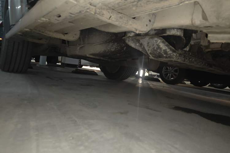Used Mitsubishi Pajero  Chassis Front Right