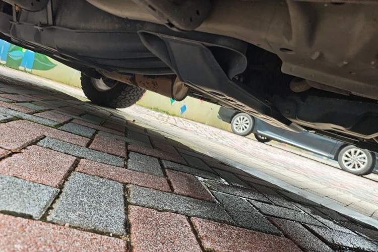 Used Mitsubishi Pajero  Chassis Front Right