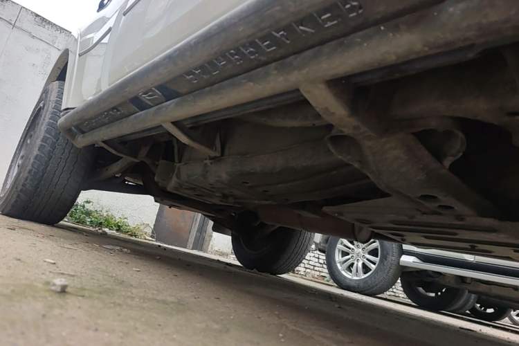 Used Mitsubishi Pajero  Chassis Front Right