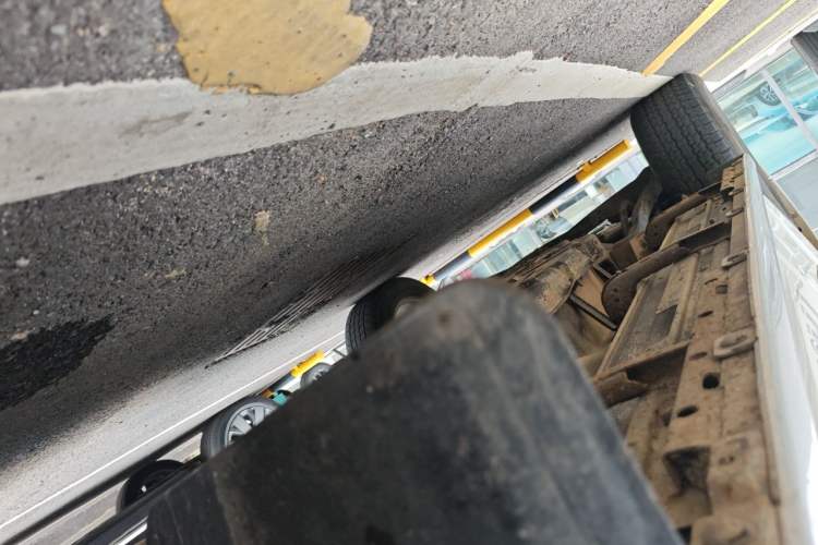 Used Mitsubishi Pajero  Chassis Front Right