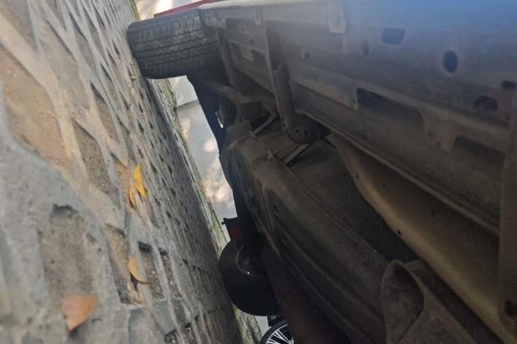 Used Mitsubishi Pajero  Chassis Front Right