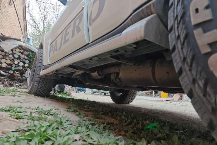 Used Mitsubishi Pajero  Chassis Rear Left