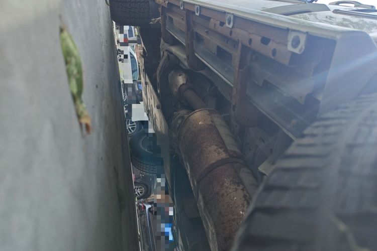Used Mitsubishi Pajero  Chassis Rear Left