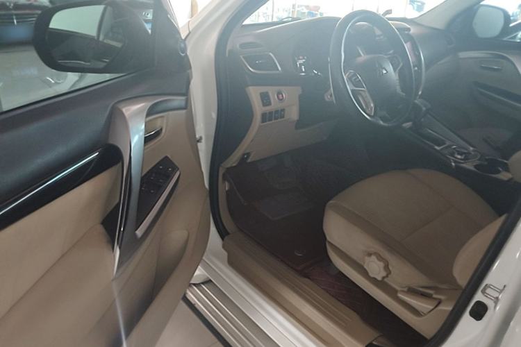 Used Mitsubishi Pajero 2018 3.0L Automatic Standard Edition Driver Seat