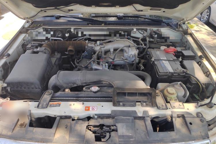 Used Mitsubishi Pajero 2018 3.0L Automatic Prestige Edition Engine Bay