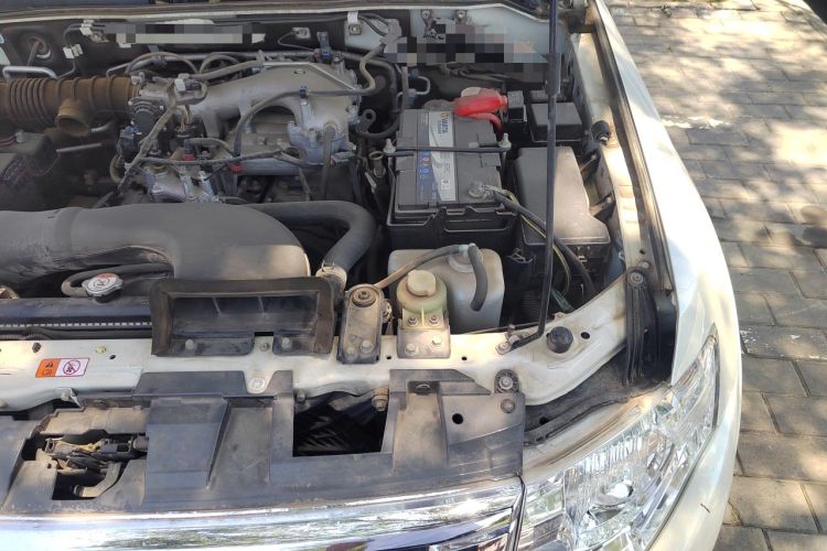 Used Mitsubishi Pajero 2018 3.0L Automatic Prestige Edition Engine Bay Left