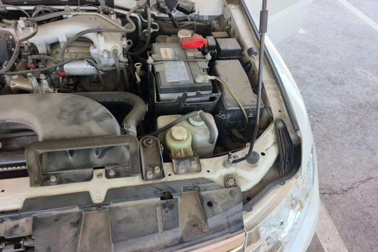 Used Mitsubishi Pajero 2018 3.0L Automatic Standard Edition Engine Bay Left