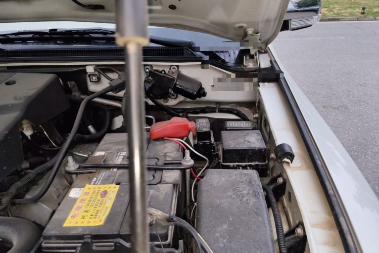 Used Mitsubishi Pajero  Engine Bay Left