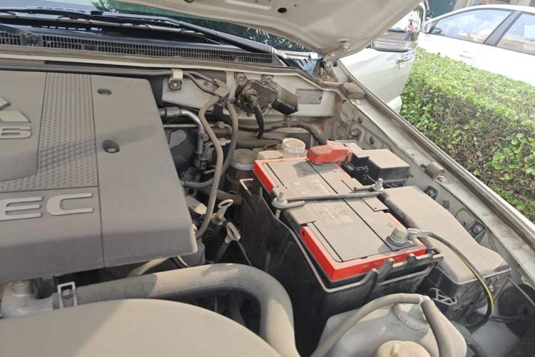 Used Mitsubishi Pajero  Engine Bay Left