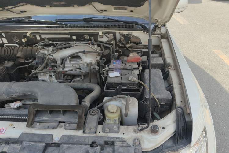 Used Mitsubishi Pajero 2018 3.0L Automatic Comfort Edition Engine Bay Left