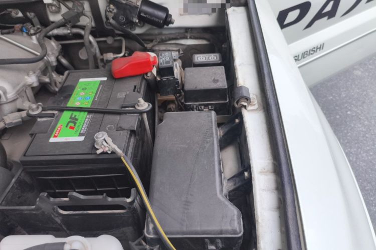 Used Mitsubishi Pajero  Engine Bay Left