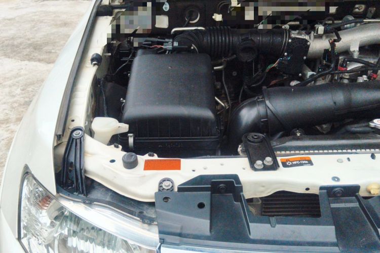 Used Mitsubishi Pajero 2018 3.0L Automatic Comfort Edition Engine Bay Right