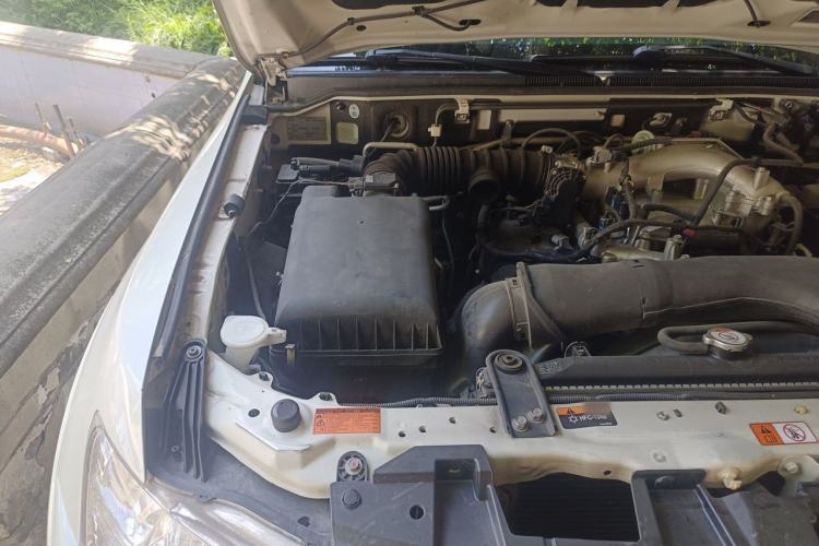 Used Mitsubishi Pajero 2018 3.0L Automatic Prestige Edition Engine Bay Right