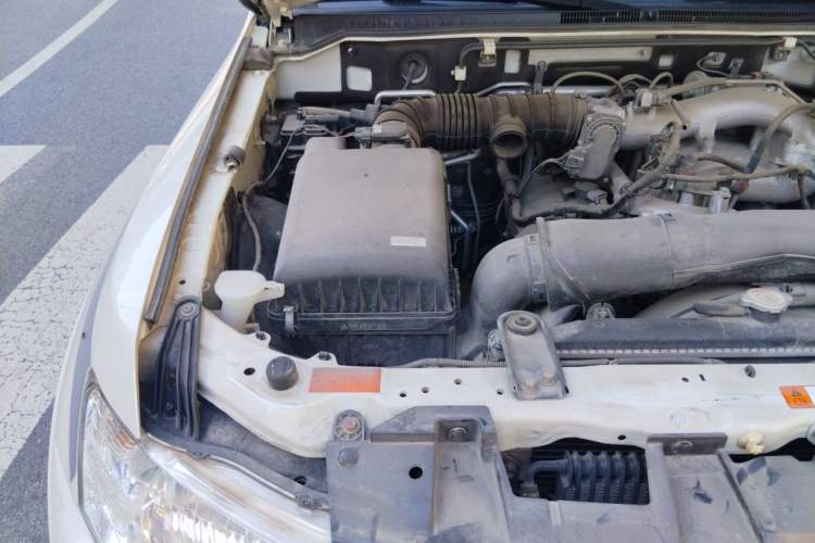 Used Mitsubishi Pajero 2018 3.0L Automatic Luxury Edition Engine Bay Right