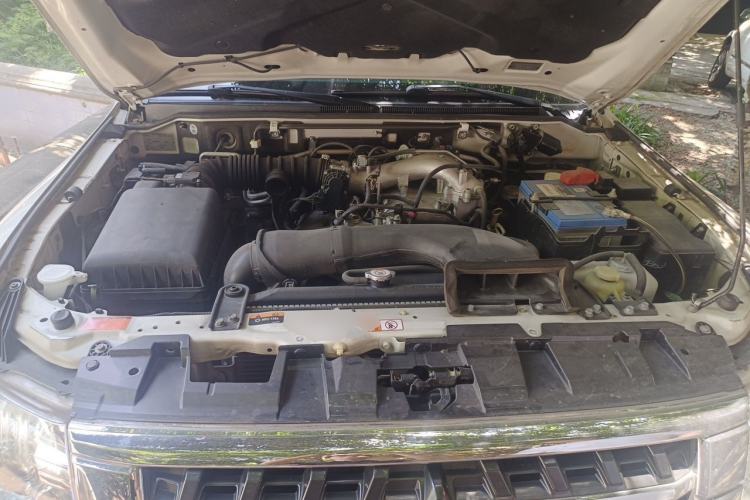Used Mitsubishi Pajero 2018 3.0L Automatic Prestige Edition Engine Bay