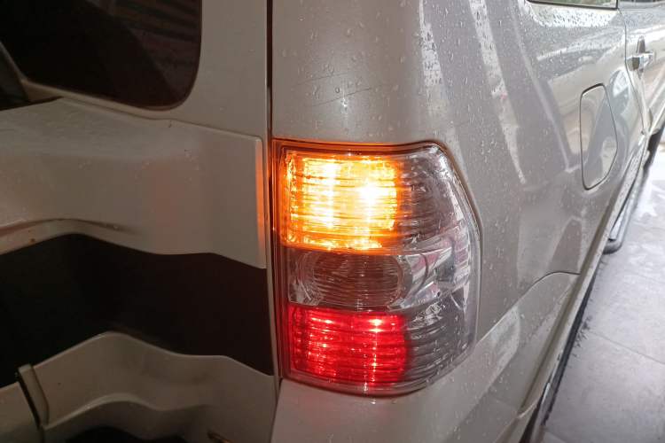 Used Mitsubishi Pajero 2018 V97 3.8L 5-Door GLS Sunroof – Middle East Exterior 3