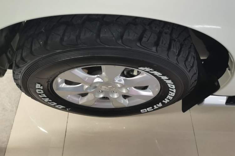 Used Mitsubishi Pajero 2018 3.0L Automatic Standard Edition Exterior 4