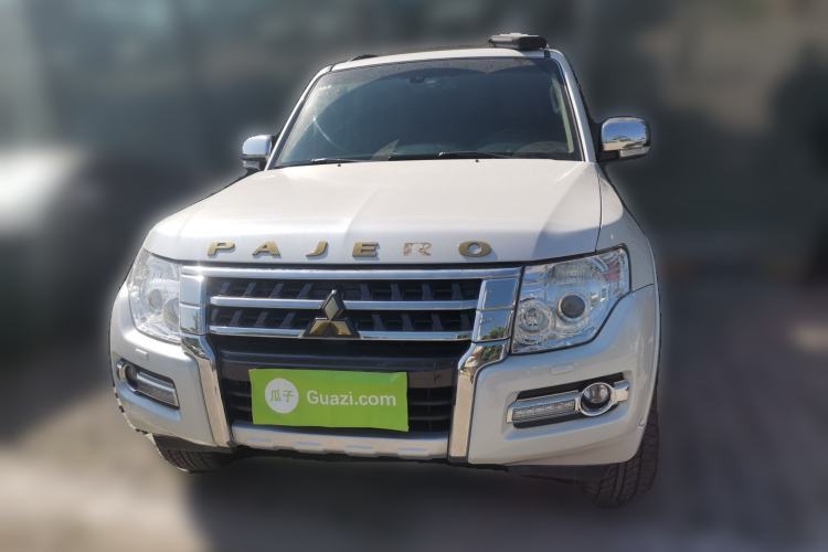 Used Mitsubishi Pajero 2018 3.0L Automatic Prestige Edition Front