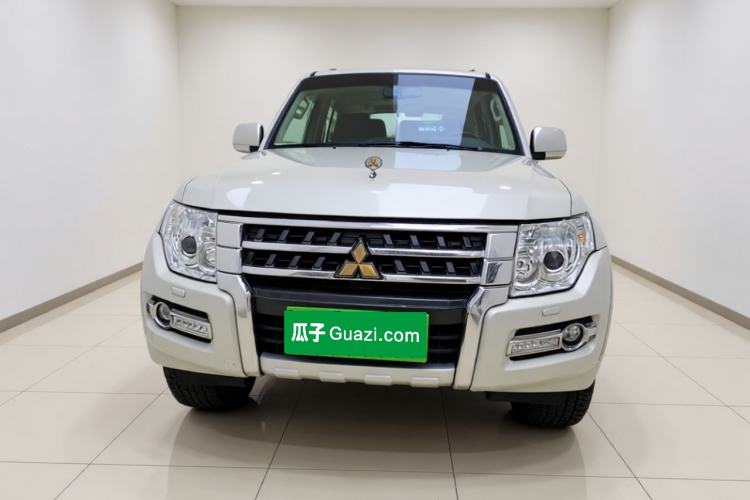 Used Mitsubishi Pajero 2018 V97 3.8L 5-Door GLS Sunroof – Middle East Front