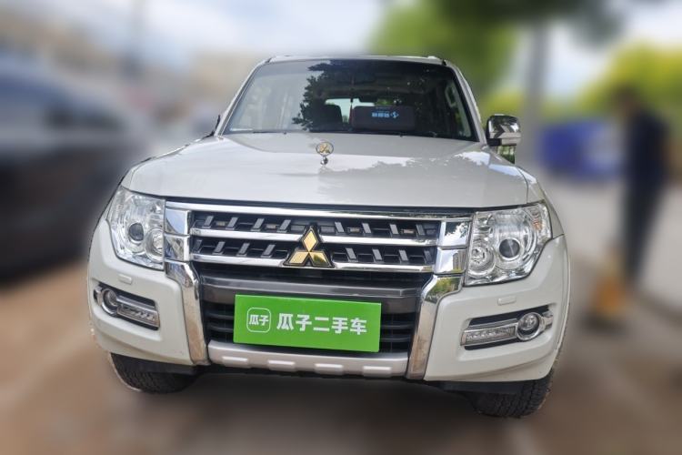 Used Mitsubishi Pajero 2018 V97 3.8L 5-Door GLS Sunroof – Middle East Front