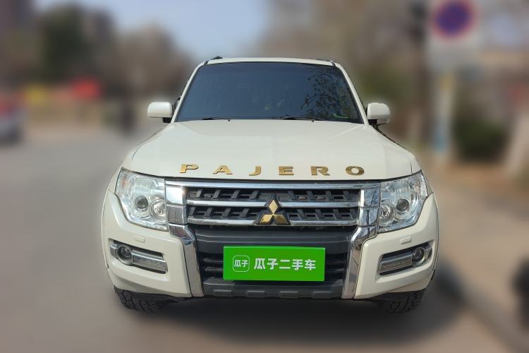 Used Mitsubishi Pajero 2018 3.0L Automatic Comfort Edition Front