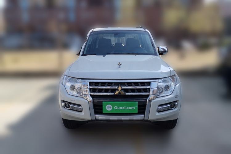 Used Mitsubishi Pajero 2018 V93 3.0L 5-Door GLS Genuine Leather Version – Middle East Front