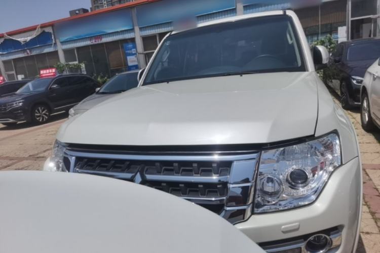 Used Mitsubishi Pajero 2018 3.0L Automatic Standard Edition Front