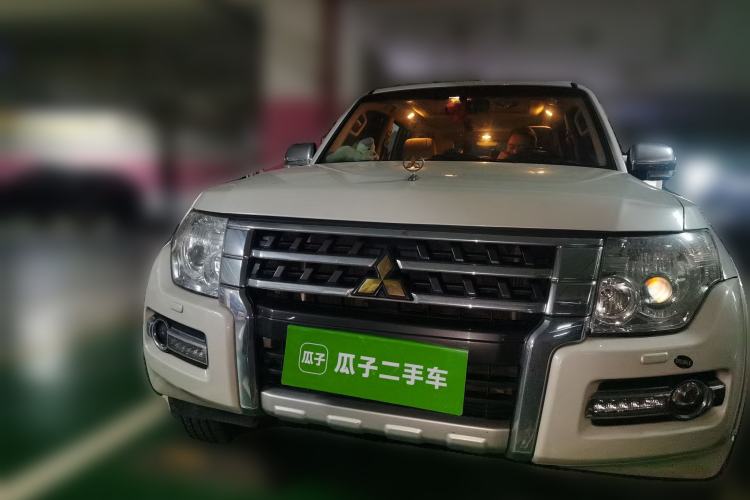 Used Mitsubishi Pajero 2018 V97 3.8L 5-Door GLS Sunroof Single-Difference Model – Middle East Front