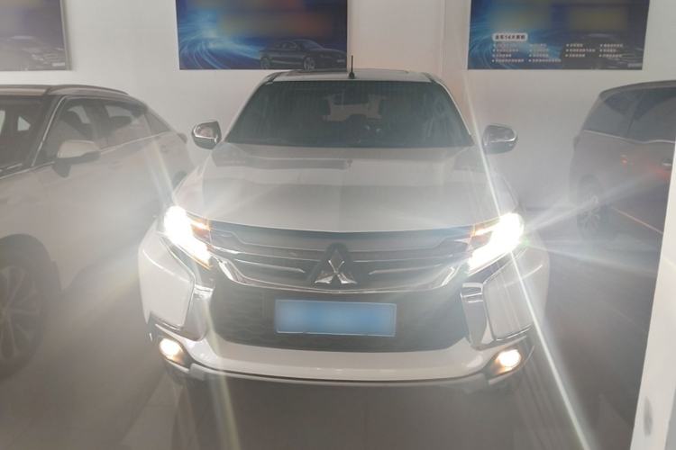 Used Mitsubishi Pajero 2018 3.0L Automatic Standard Edition Front