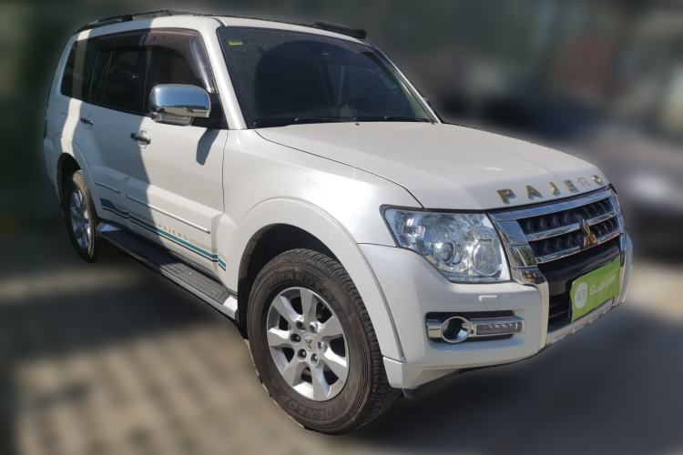 Used Mitsubishi Pajero 2018 3.0L Automatic Prestige Edition Front Right 45 Deg
