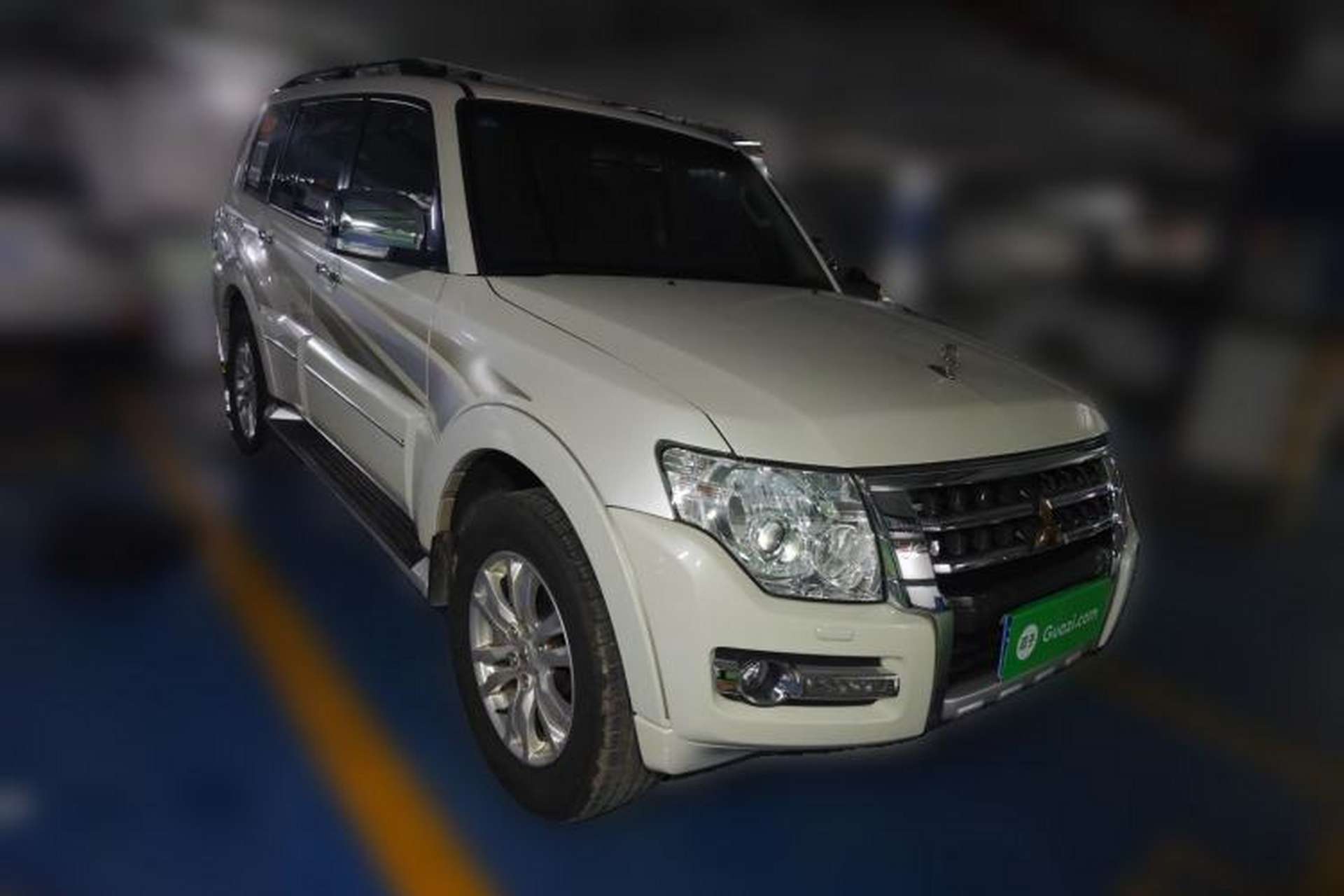 Used Mitsubishi Pajero  Front Right 45 Deg