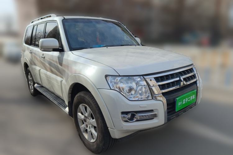Used Mitsubishi Pajero 2018 3.0L Automatic Comfort Edition Front Right 45 Deg
