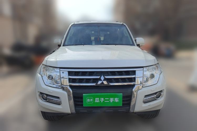 Used Mitsubishi Pajero 2018 3.0L Automatic Comfort Edition Front