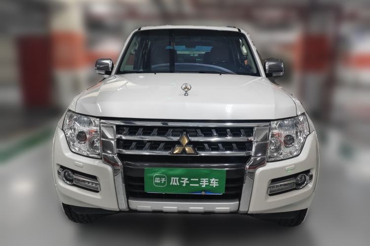 Used Mitsubishi Pajero 2018 V97 3.8L 5-Door GLS Sunroof – Middle East Front