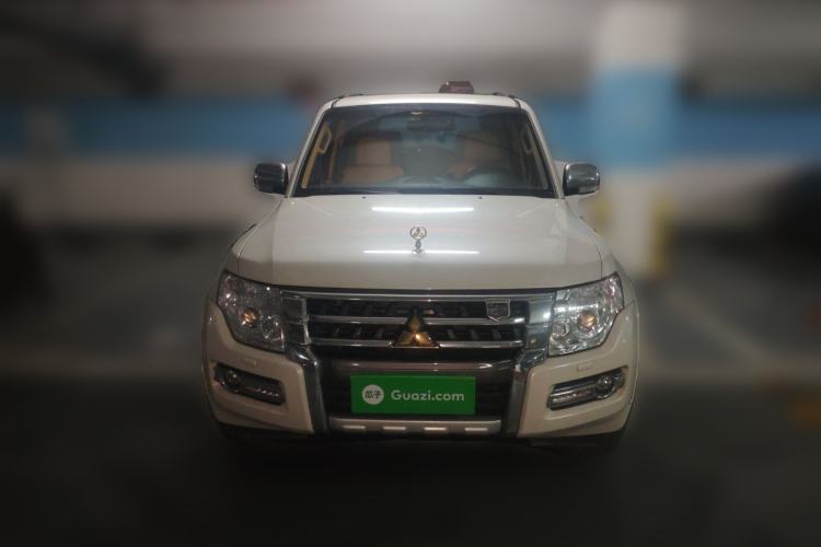 Used Mitsubishi Pajero 2018 V97 3.8L 5-Door GLS Sunroof Single-Difference Model – Middle East Front