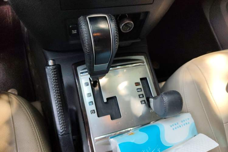 Used Mitsubishi Pajero  Gear Lever