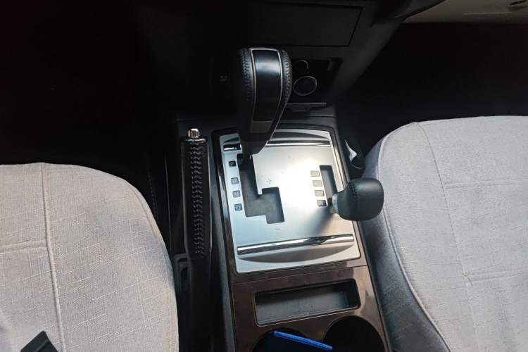 Used Mitsubishi Pajero  Gear Lever
