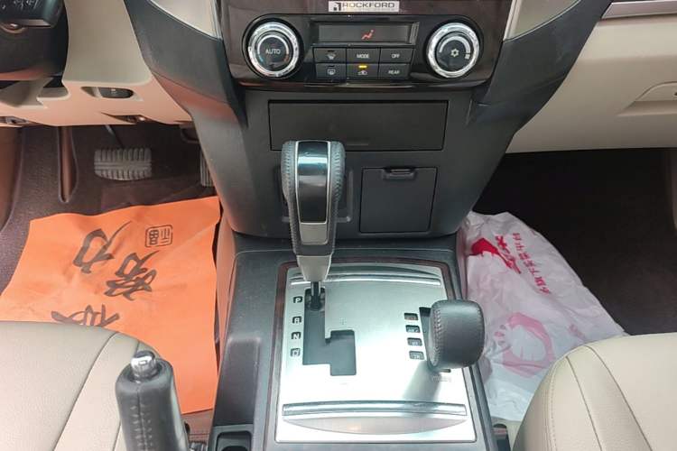 Used Mitsubishi Pajero  Gear Lever