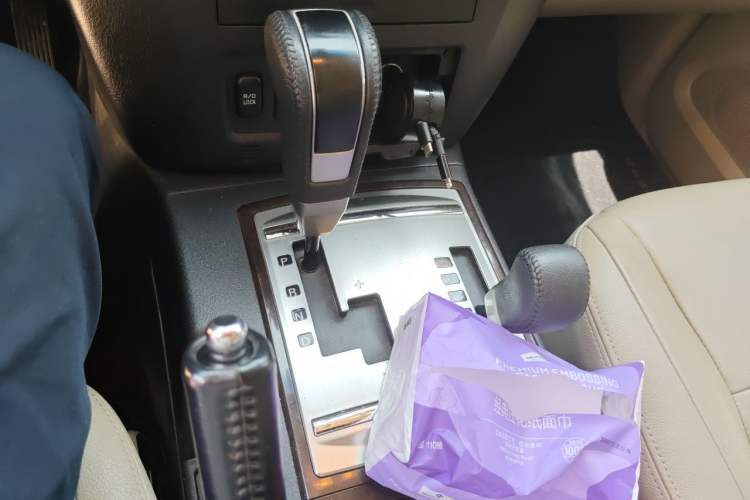 Used Mitsubishi Pajero  Gear Lever