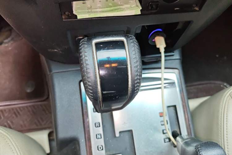 Used Mitsubishi Pajero  Gear Lever