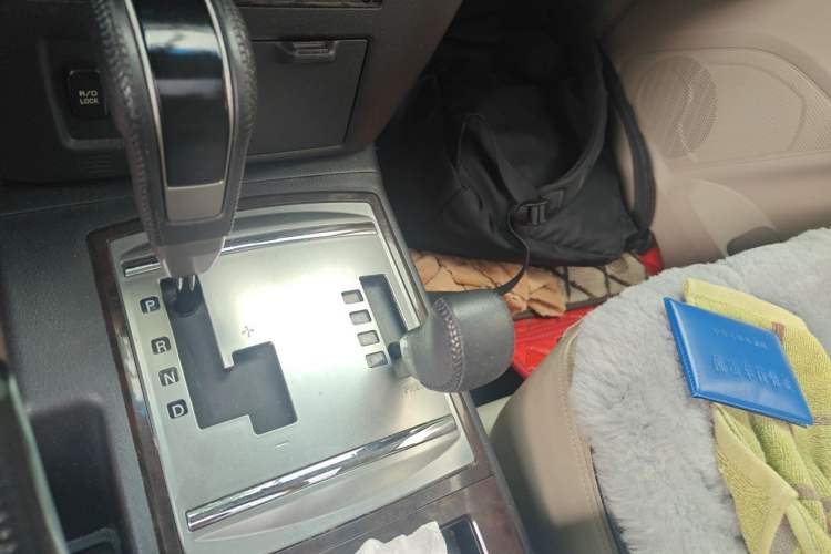 Used Mitsubishi Pajero  Gear Lever