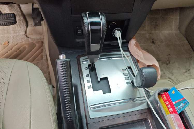Used Mitsubishi Pajero  Gear Lever