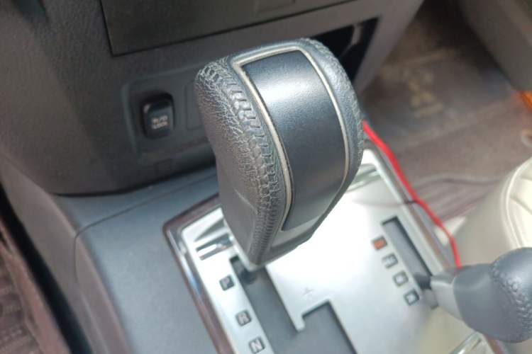 Used Mitsubishi Pajero 2018 V97 3.8L 5-Door GLS Sunroof – Middle East Gear Lever