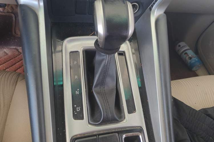 Used Mitsubishi Pajero  Gear Lever