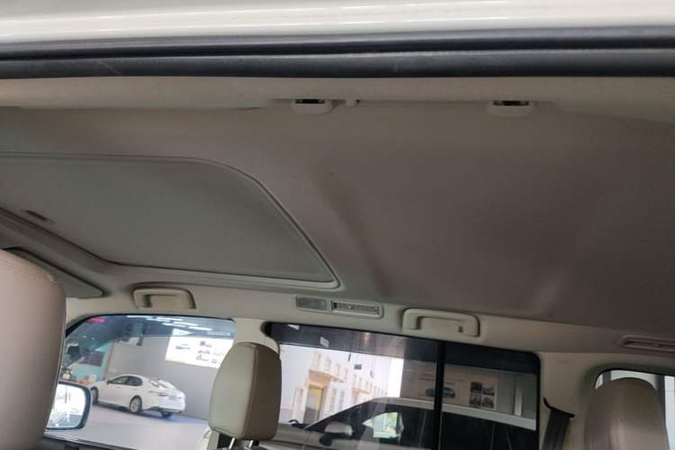 Used Mitsubishi Pajero 2018 V97 3.8L 5-Door GLS Sunroof Dual Differential – Middle East Headliner